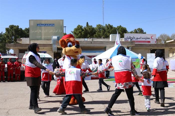بازدید نوروزی استاندار فارس از جمعیت هلال احمر