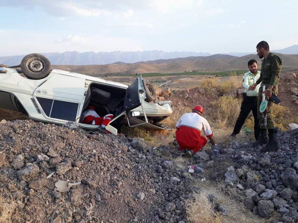 نجات جان دو مصدوم توسط نجاتگران پایگاه امداد جاده ای آبگرم