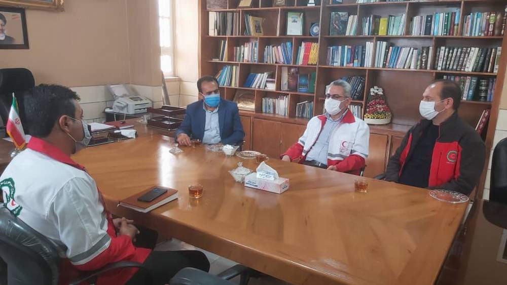 ⭕ مدیرعامل جمعیت هلال احمر فارس در ادامه سفر خود به ارسنجان ، با فرماندار این شهرستان دیدار و گفتگو کرد.