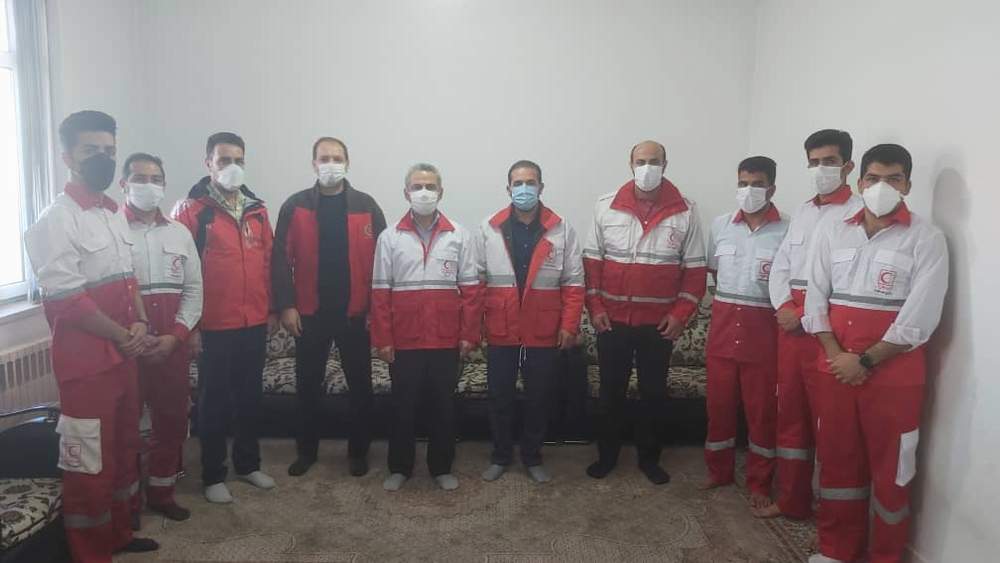 ⭕ مدیرعامل جمعیت هلال احمر فارس با حضور در محور شمالی استان ، از پایگاه امداد و نجات بین شهری کولی کش شهرستان خرم بید بازدید کرد