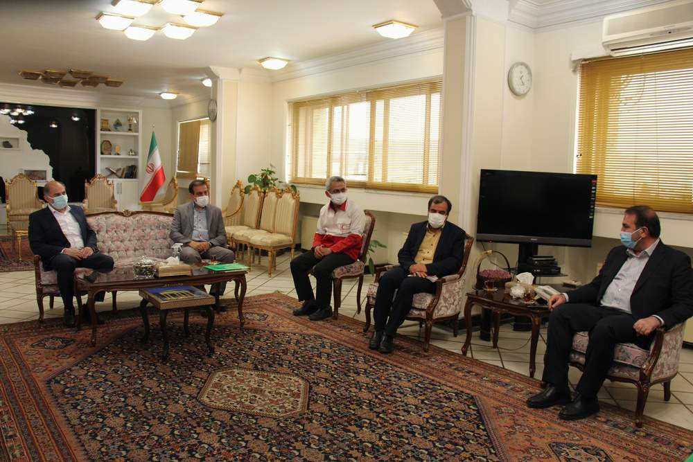تقدیر استاندار فارس از فعالیت های جمعیت هلال احمر در استان/تاکید بر حمایت نماینده عالی دولت از جمعیت هلال احمر به منظور تسریع در انجام ماموریت های محوله