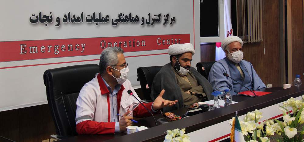 برگزاری نشست ماهانه شورای فرهنگی جمعیت هلال احمر فارس با حضور مدیر سلامت و امداد حوزه های علمیه کشور / پیشنهاد تشکیل قرارگاه امدادی و جهادی در حوادث استانی