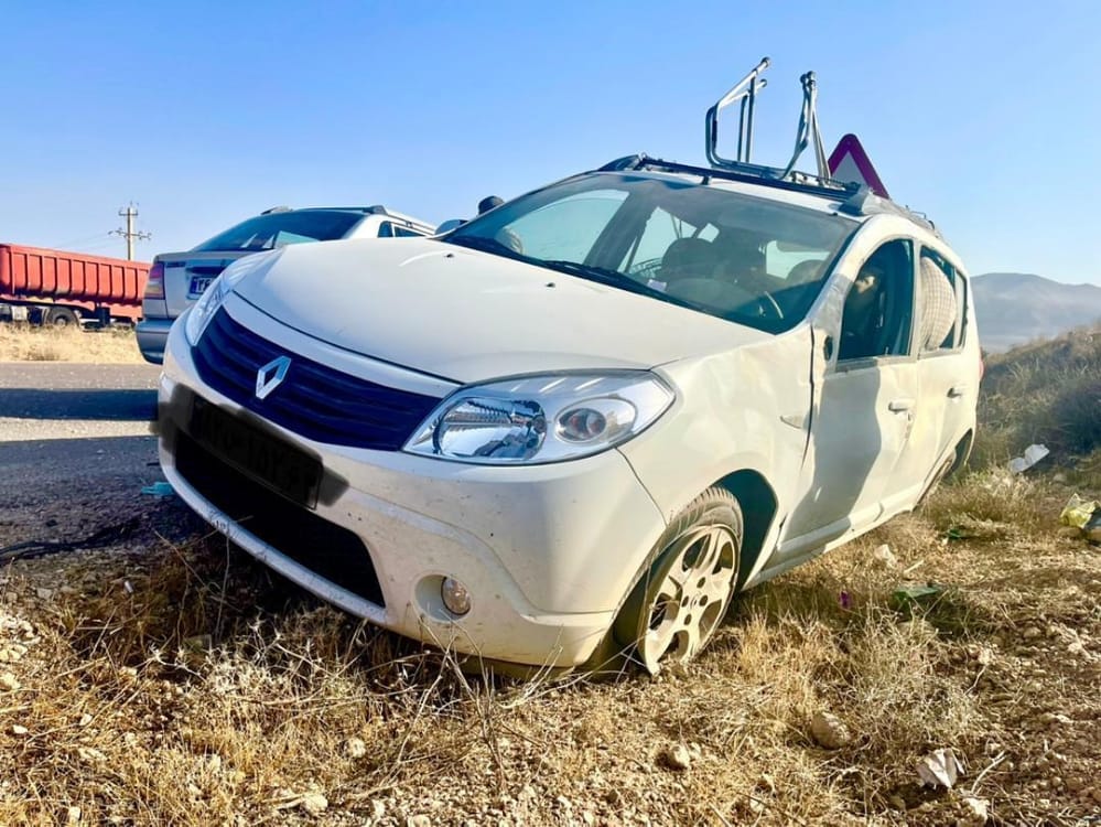 واژگونی سواری ساندرو در محور استهبان شیراز