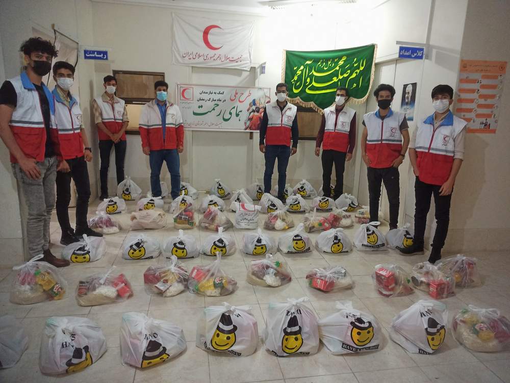 سومین مرحله طرح همای رحمت در جمعیت هلال احمر زرین دشت برگزار شد