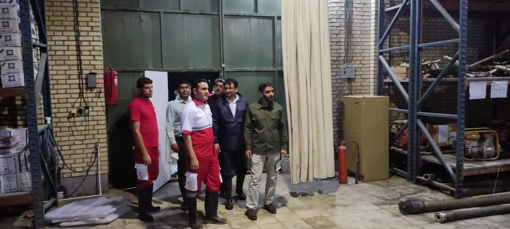 بازدید معاون استاندار و فرماندار شهرستان مرودشت از اماده باش نیروهای امدادی جمعیت هلال احمر 