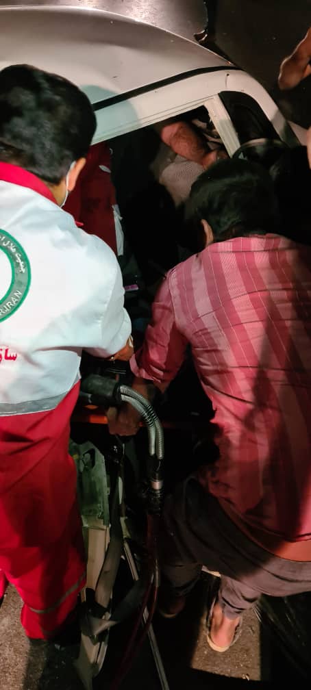 امداد رسانی به حادثه برخورد پراید و سمند توسط نجاتگران پایگاه دشت برم شهرستان کازرون