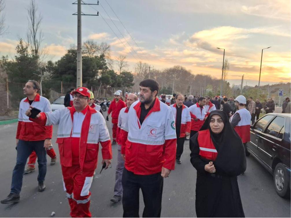 تشریح ابعاد اجتماعی و بینالمللی فعالیتهای هلالاحمر/دکتر کولیوند: گردِ غبارِ لباسها و کفشهای امدادگرانم، طوطیای چشم من است