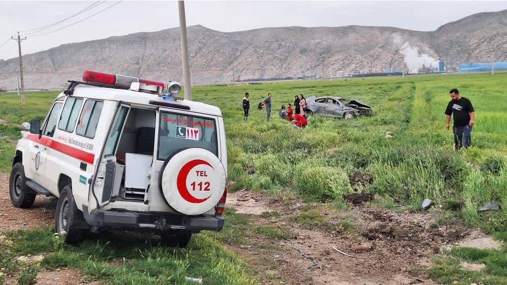 واژگونی خودرو دنا در اتوبان مرودشت به شیراز با ۶ مصدوم