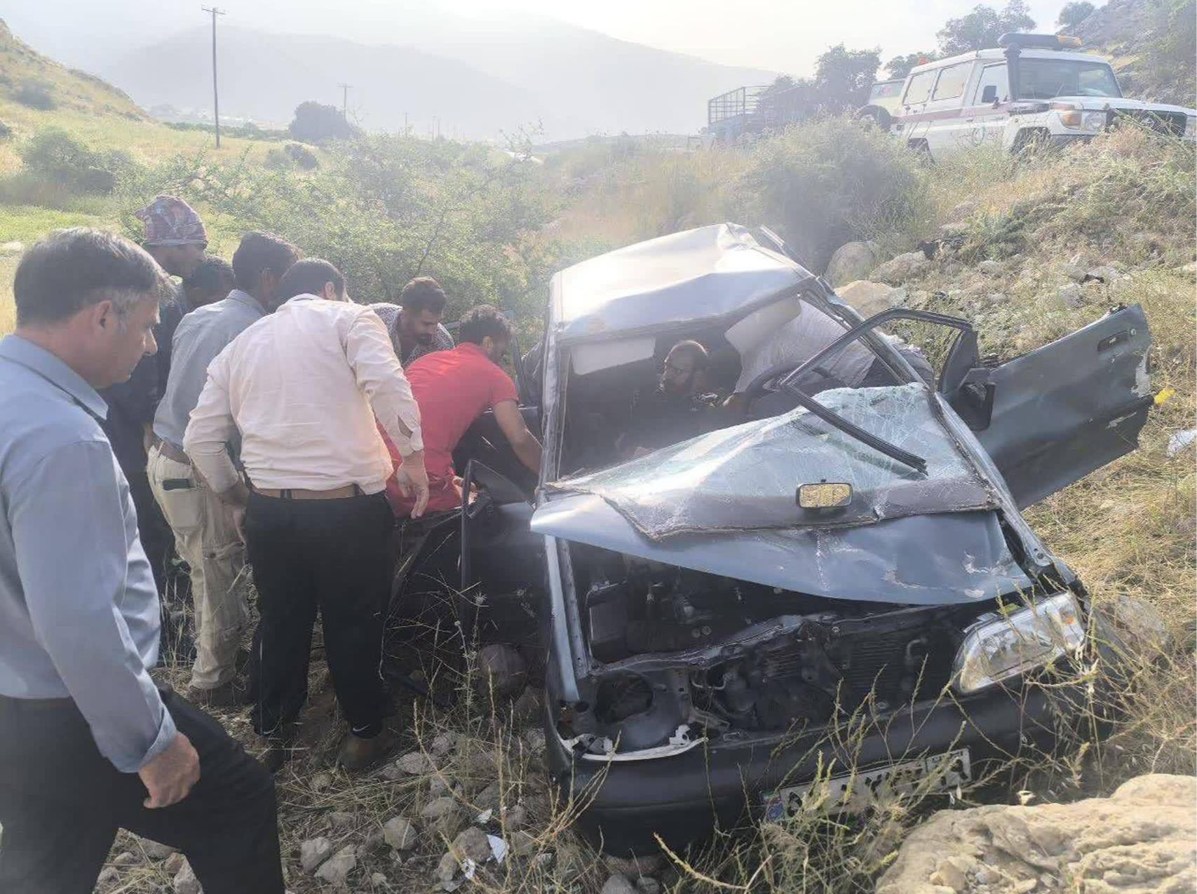 ۳ مصدوم بر اثر واژگونی سواری پراید در جاده نورآباد_بابامنیر